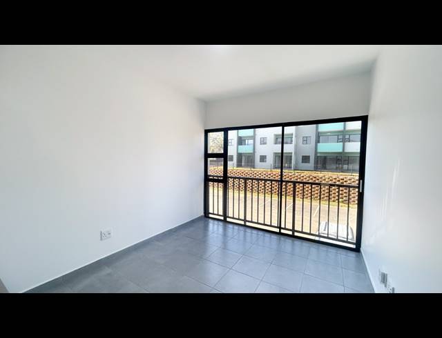 1 BEDROOM STUDIO APARTMENT TO LET IN SALT ROCK